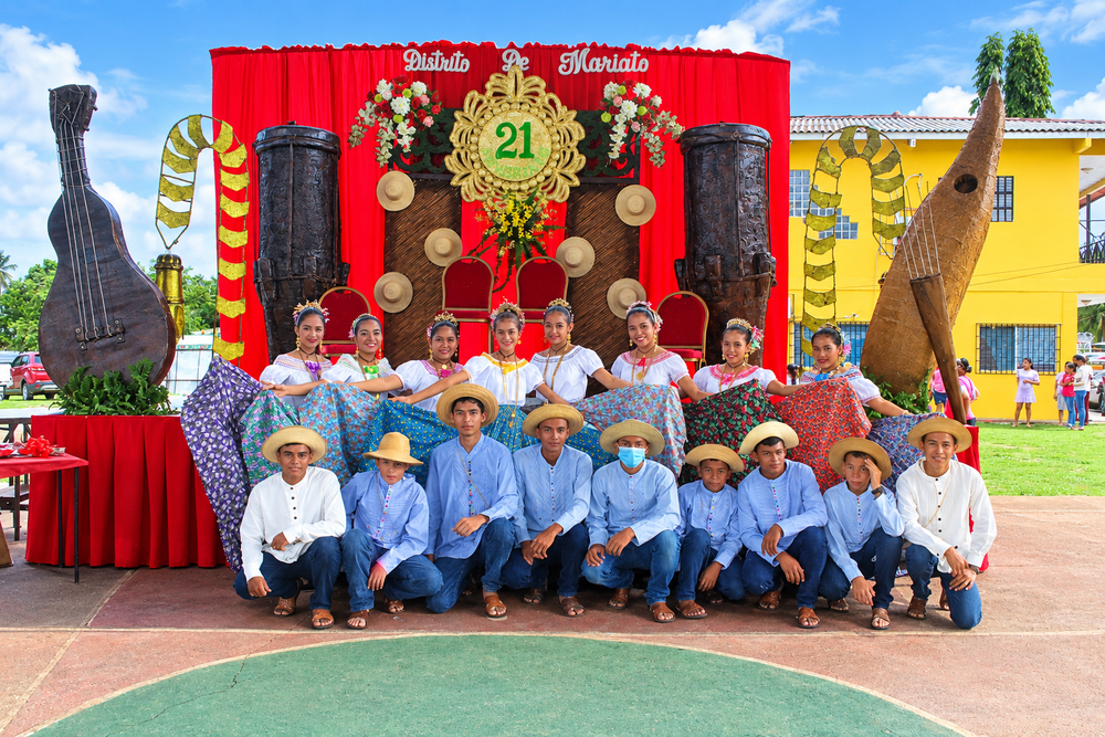 Baile folclórico Colegio J.J. Vallarino